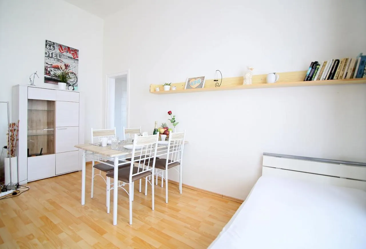 Beautiful Apartments Ujezd Prague