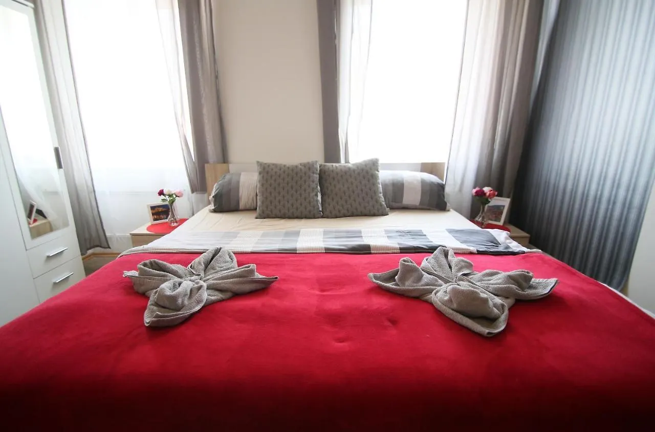 Beautiful Apartments Ujezd Prague