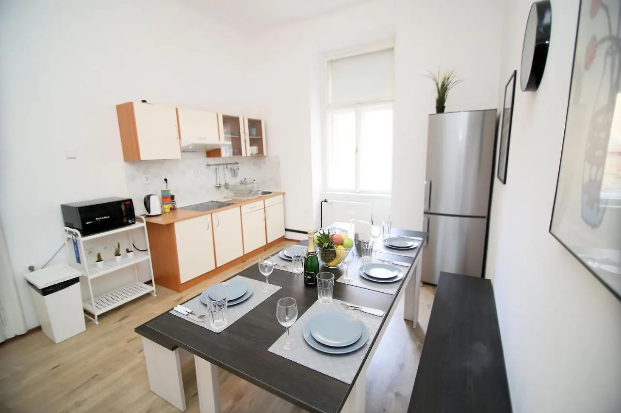 Beautiful Apartments Ujezd Prag
