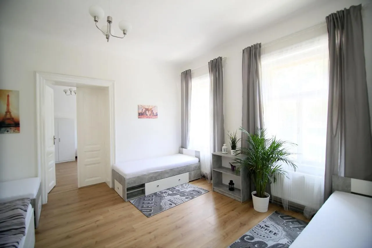 Beautiful Apartments Ujezd Prag Tjeckien