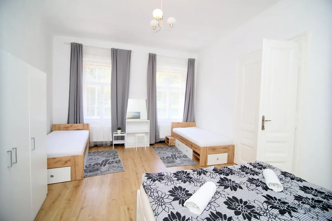 Beautiful Apartments Ujezd Prag Tjeckien