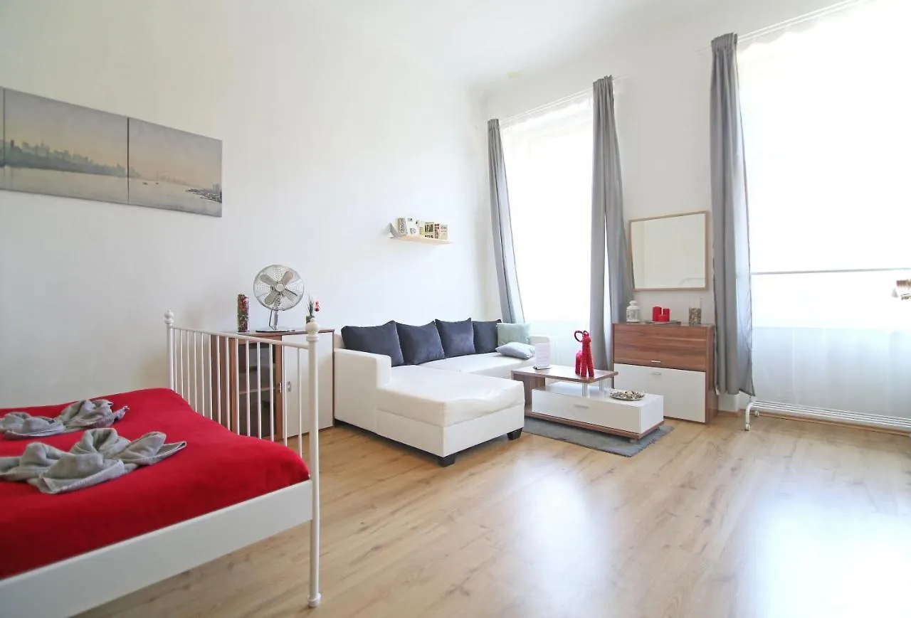 Beautiful Apartments Ujezd Prag