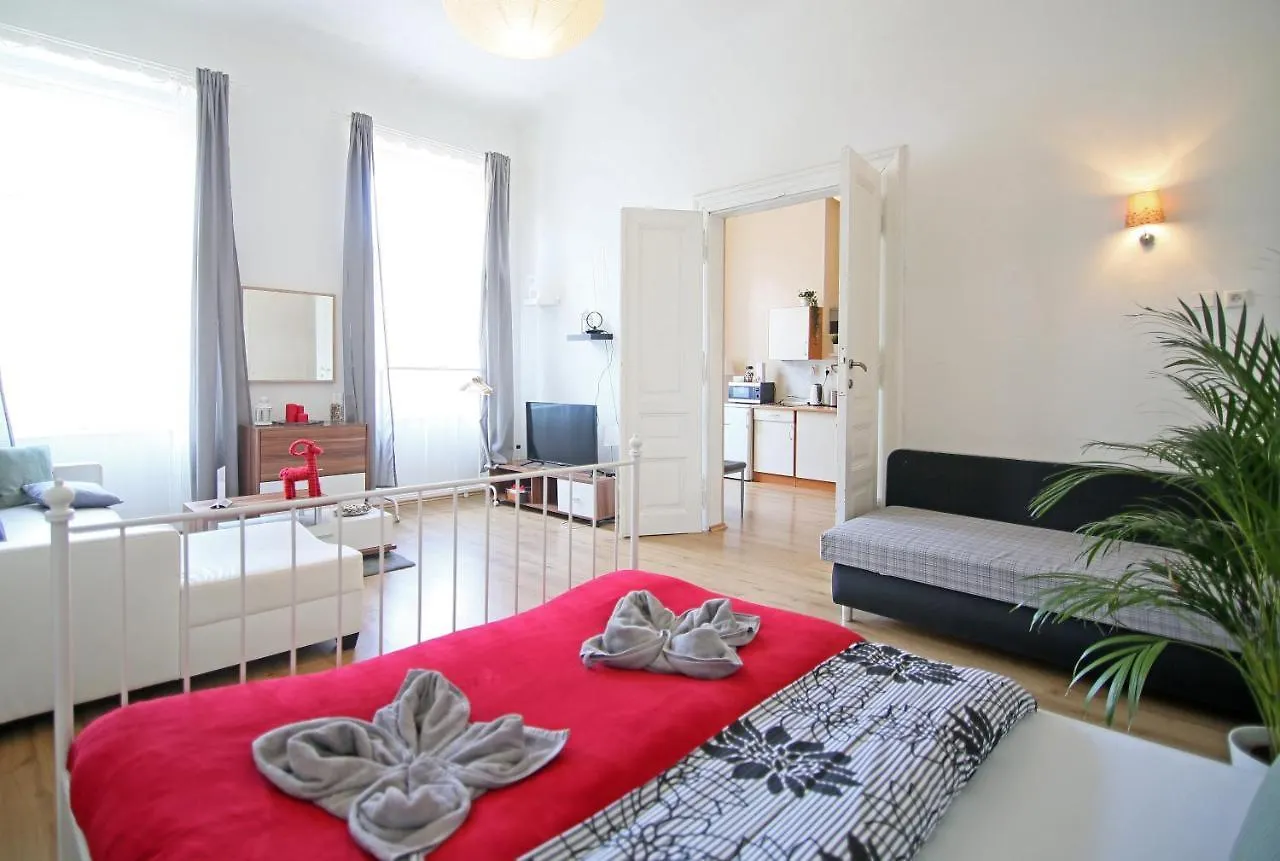 Beautiful Apartments Ujezd Prag